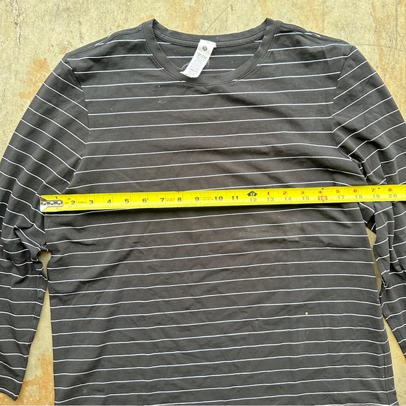 Lululemon - Picture 4 of 6